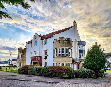 2 bedroom  Flat to rent