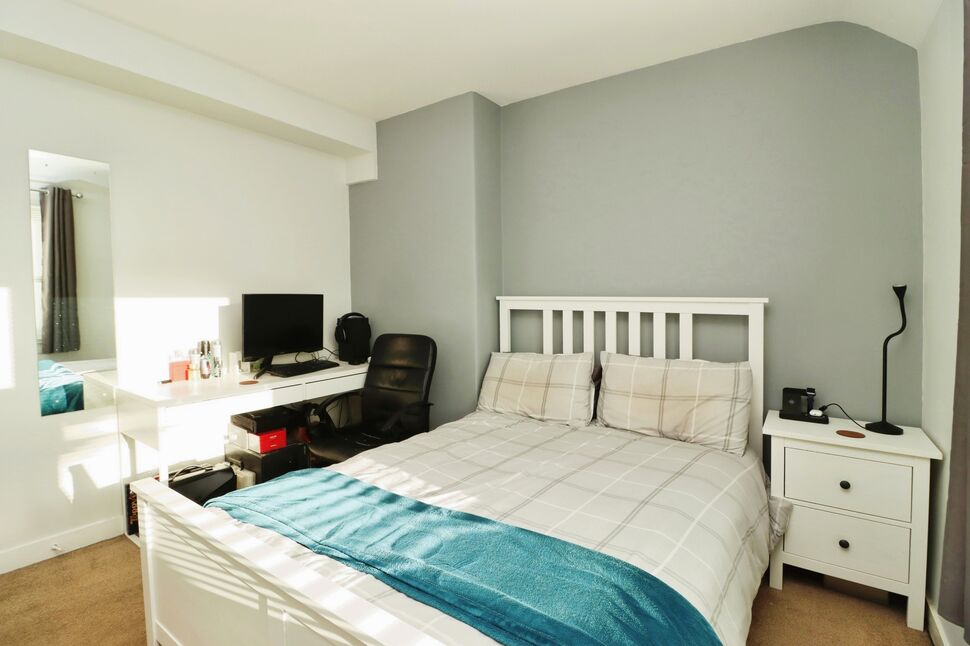 3 bedroom Mid Terrace House for sale, Parkside Street, Rosyth, KY11 £