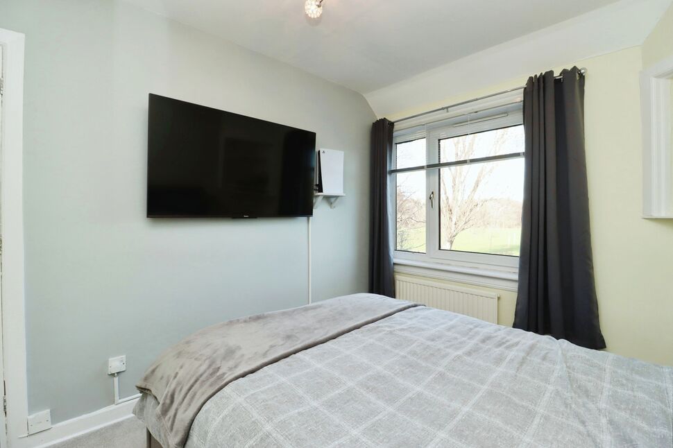 3 bedroom Mid Terrace House for sale, Parkside Street, Rosyth, KY11 £