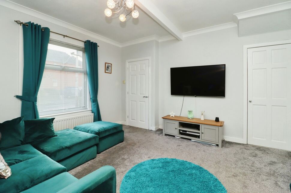 3 bedroom Mid Terrace House for sale, Parkside Street, Rosyth, KY11 £