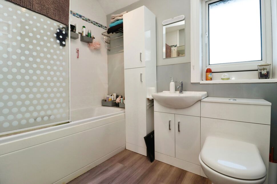 3 bedroom Mid Terrace House for sale, Parkside Street, Rosyth, KY11 £