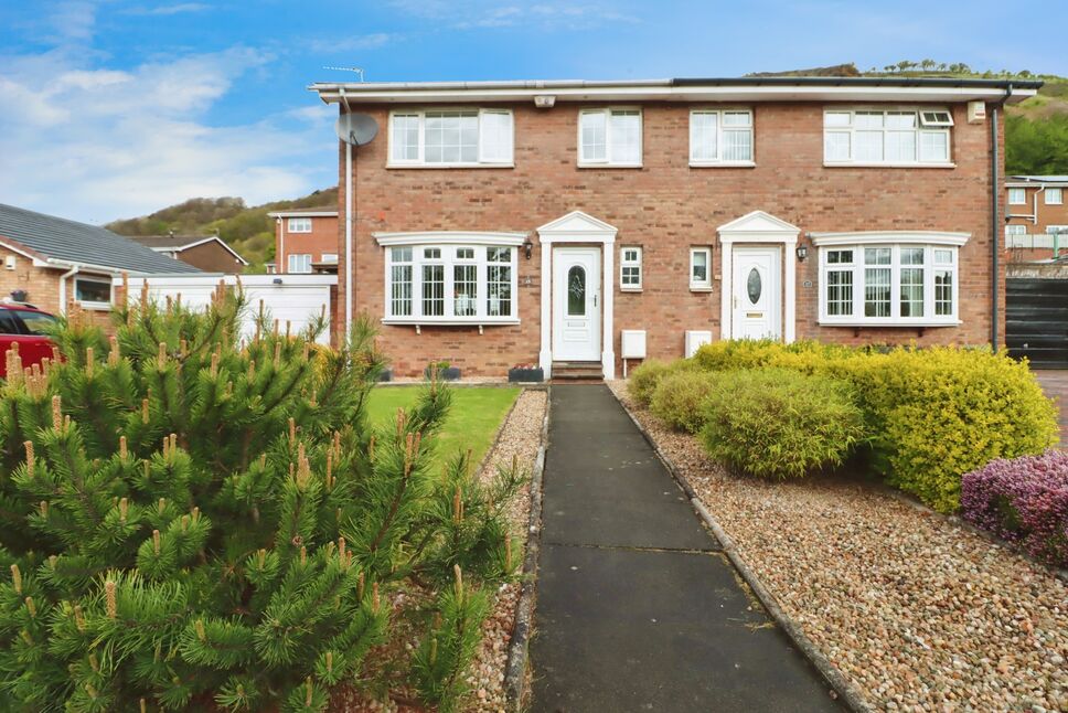 3 bedroom Semi Detached House for sale, Russell Grove, Burntisland, KY3