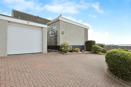 Pinnel Place, 3 bedroom Detached House for sale, £340,000