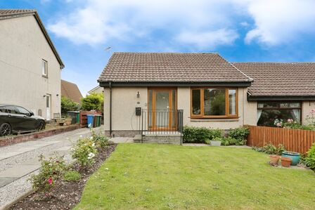 2 bedroom Semi Detached Bungalow for sale