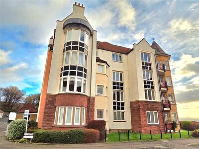 Harbour Place, 2 bedroom Flat to rent, &pound;1,100 pcm