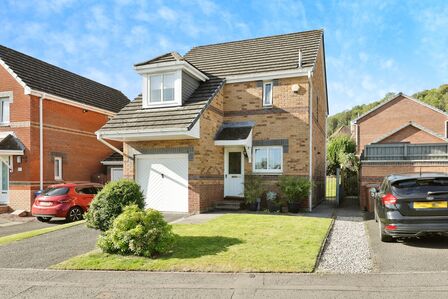 Chandler's Rise, 3 bedroom Detached House for sale, £269,995