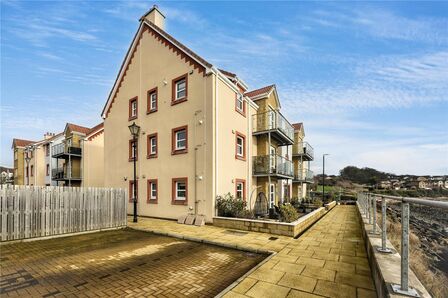 3 bedroom Flat for sale