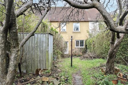 3 bedroom Mid Terrace House for sale