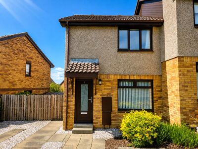 Moubray Road, 2 bedroom Semi Detached House to rent, &pound;1,200 pcm
