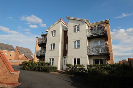Pennyroyal Road, 1 bedroom  Flat for sale, £62,500