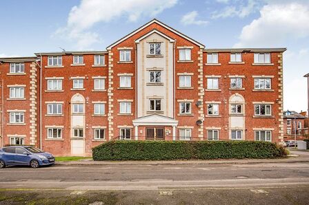 Dorchester Court, 2 bedroom  Flat for sale, £95,000