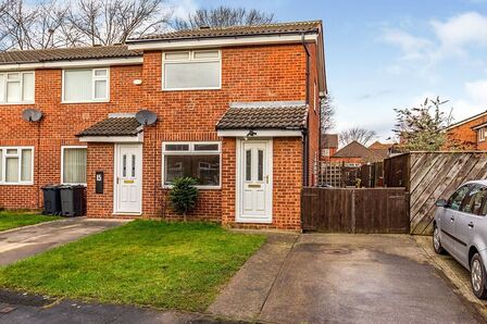 2 bedroom Semi Detached House to rent