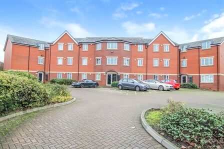 The Gatehouse, 2 bedroom  Flat for sale, £109,995