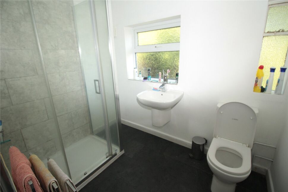 3 bedroom Semi Detached House for sale, The Spinney, Middleton St