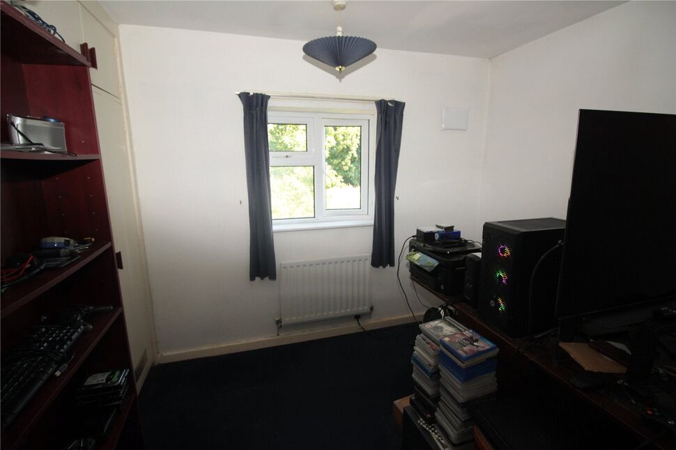 3 bedroom Semi Detached House for sale, The Spinney, Middleton St