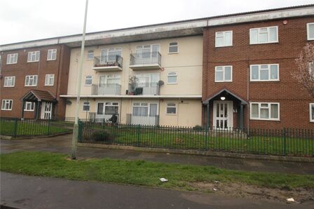 Dinsdale Crescent, 1 bedroom  Flat for sale, £47,500