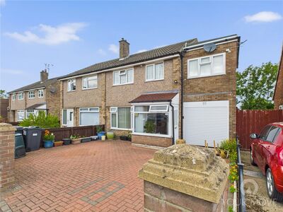 4 bedroom Semi Detached House for sale
