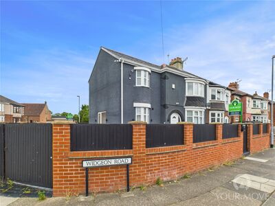 4 bedroom Semi Detached House for sale