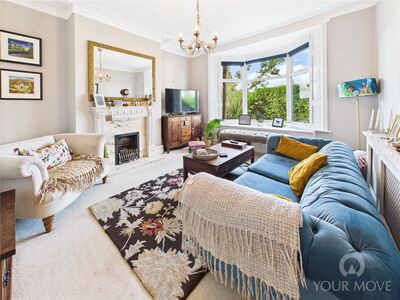 4 bedroom Mid Terrace House for sale