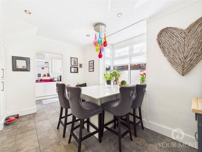 North Road, 4 bedroom Mid Terrace House for sale, £185,000