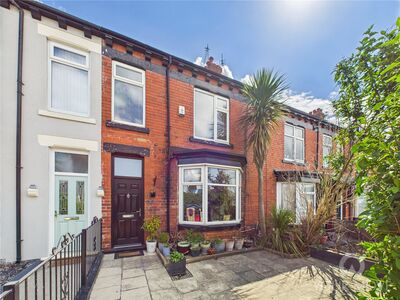 4 bedroom Mid Terrace House for sale