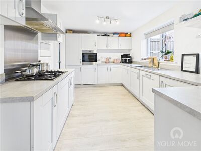 6 bedroom Detached House for sale