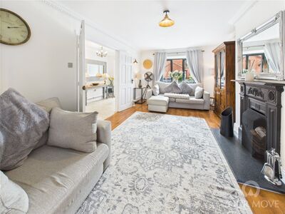 3 bedroom End Terrace House for sale