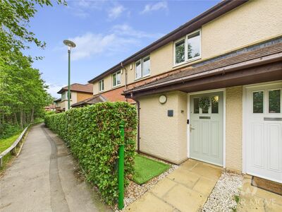 3 bedroom Mid Terrace House for sale