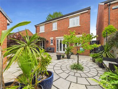 Leach Grove, 4 bedroom Detached House for sale, £290,000