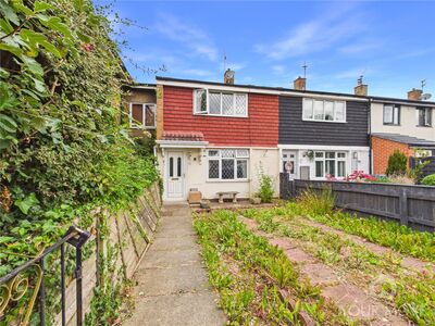 2 bedroom Mid Terrace House for sale
