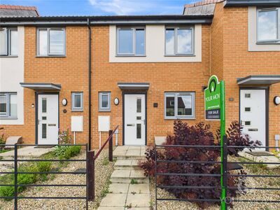 2 bedroom Mid Terrace House for sale