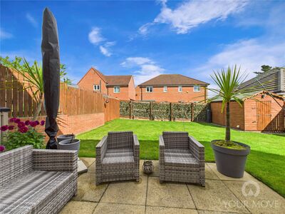 Paddock Close, 4 bedroom Detached House for sale, £275,000
