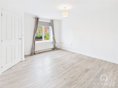 Paton Way, 3 bedroom Semi Detached House for sale, £165,000