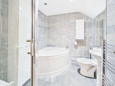 2 bedroom  Flat for sale