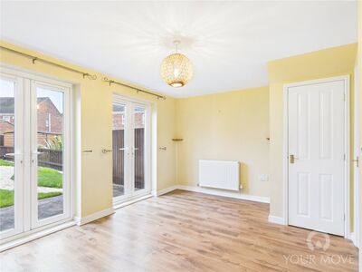 2 bedroom Mid Terrace House for sale