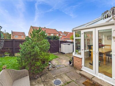 3 bedroom End Terrace House for sale