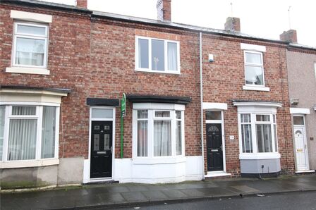 2 bedroom Mid Terrace House for sale