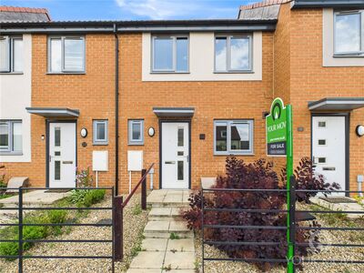 John Williams Boulevard, 2 bedroom Mid Terrace House to rent, &pound;775 pcm