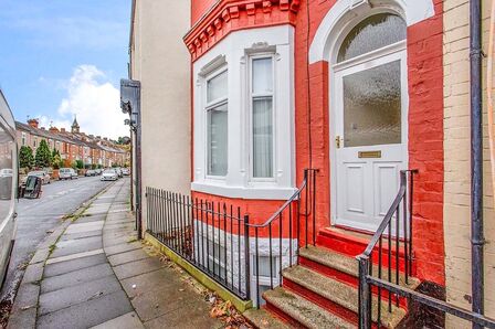 Hargreave Terrace, 4 bedroom Mid Terrace House to rent, &pound;795 pcm