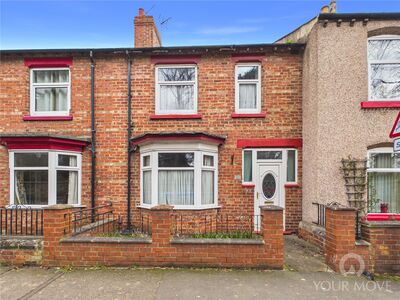 3 bedroom Mid Terrace House for sale