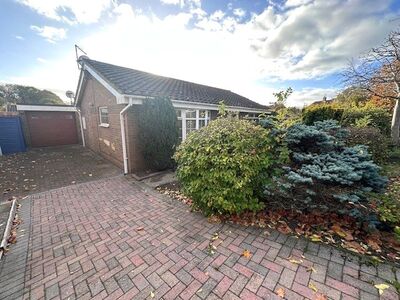2 bedroom Detached Bungalow for sale