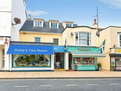 The Strand, 1 bedroom Flat to rent, &pound;650 pcm