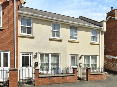 2 bedroom Mid Terrace House to rent