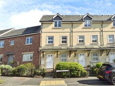 Underhay Close, 3 bedroom Mid Terrace House to rent, &pound;1,350 pcm