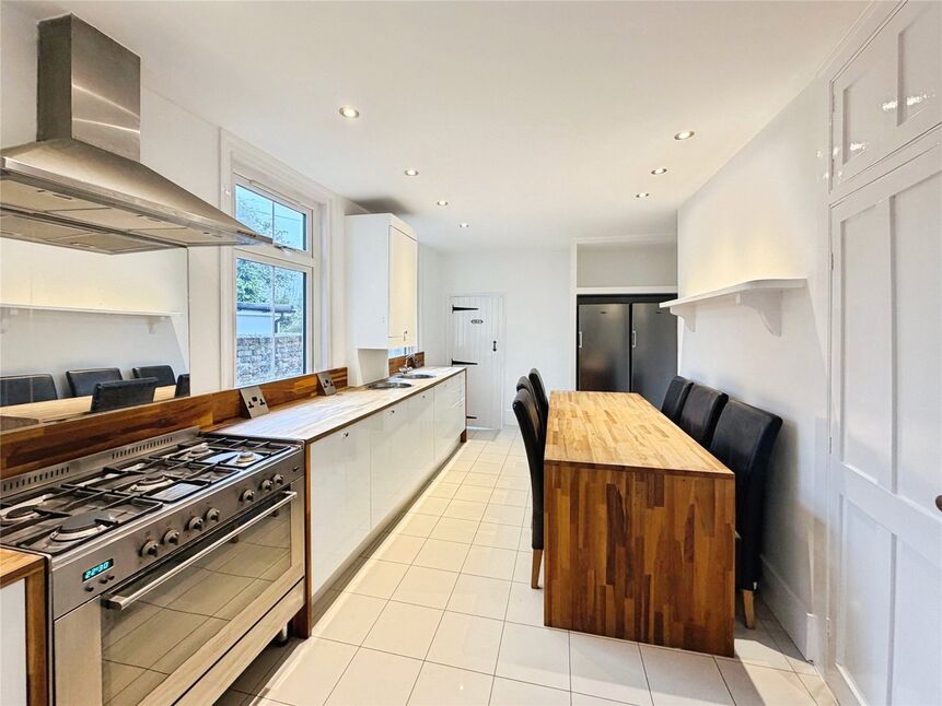 Kitchen / Breakfast Room