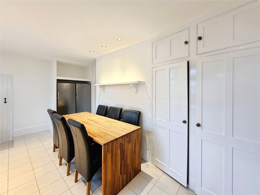 Kitchen / Breakfast Room