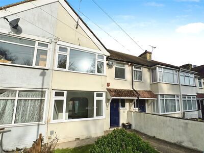 3 bedroom Mid Terrace House to rent