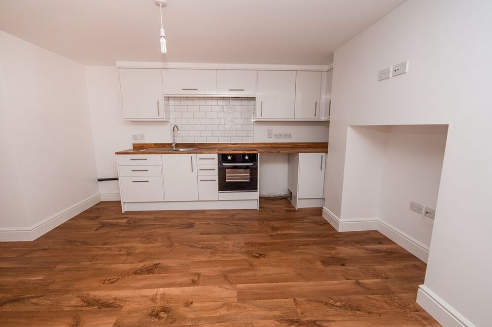 Main image of 1 bedroom  Flat to rent, York Road, Walmer, Kent, CT14