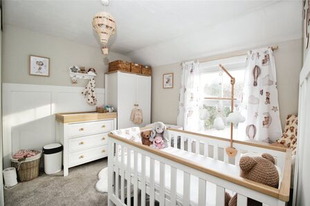 2 bedroom Mid Terrace House for sale