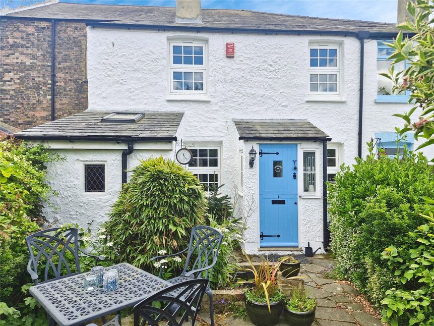 Main image of 2 bedroom Semi Detached House for sale, Nelson Street, Deal, Kent, CT14